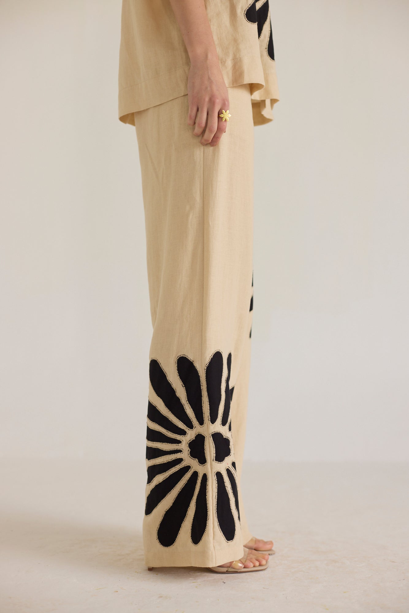 Beige-04