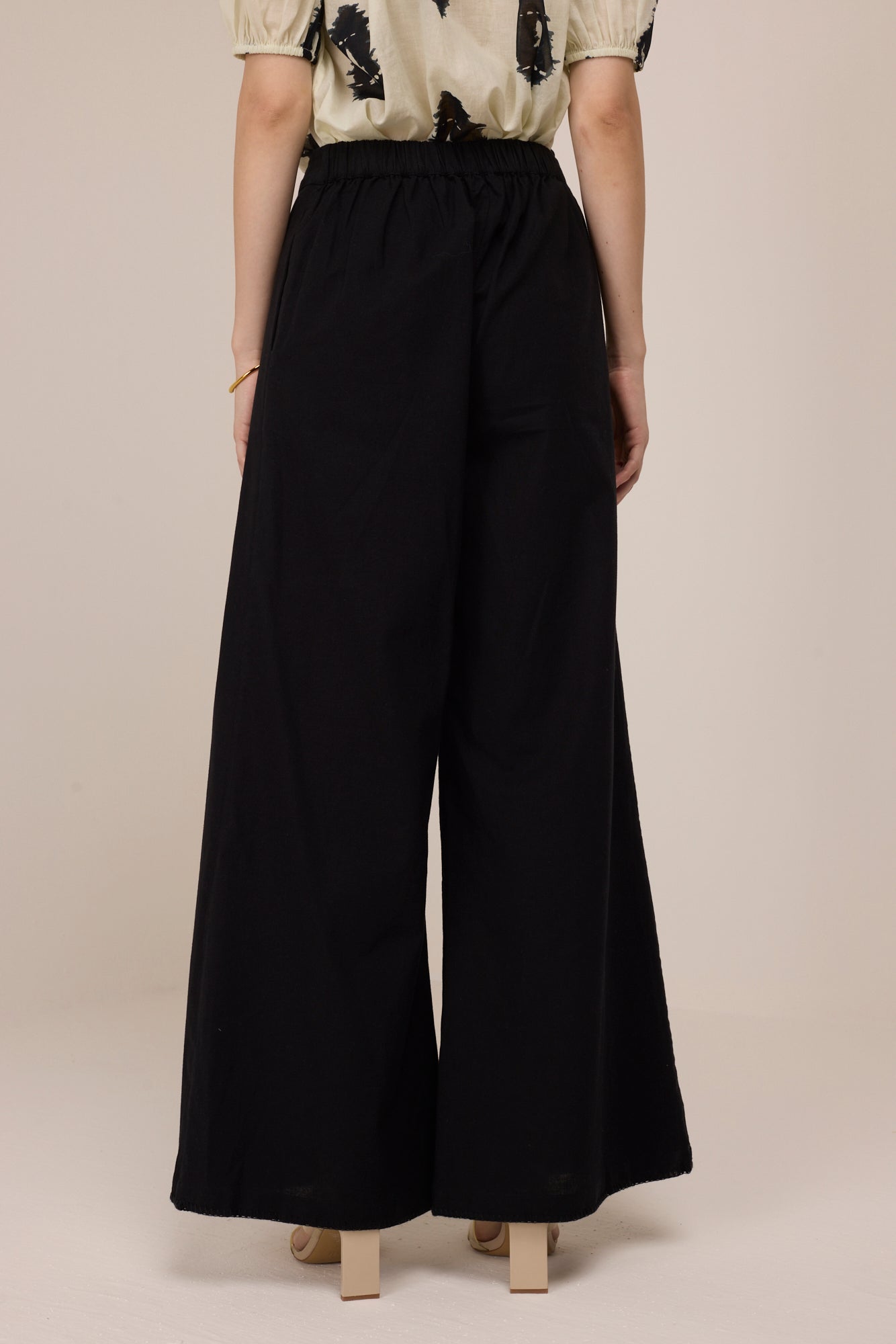 Black-04