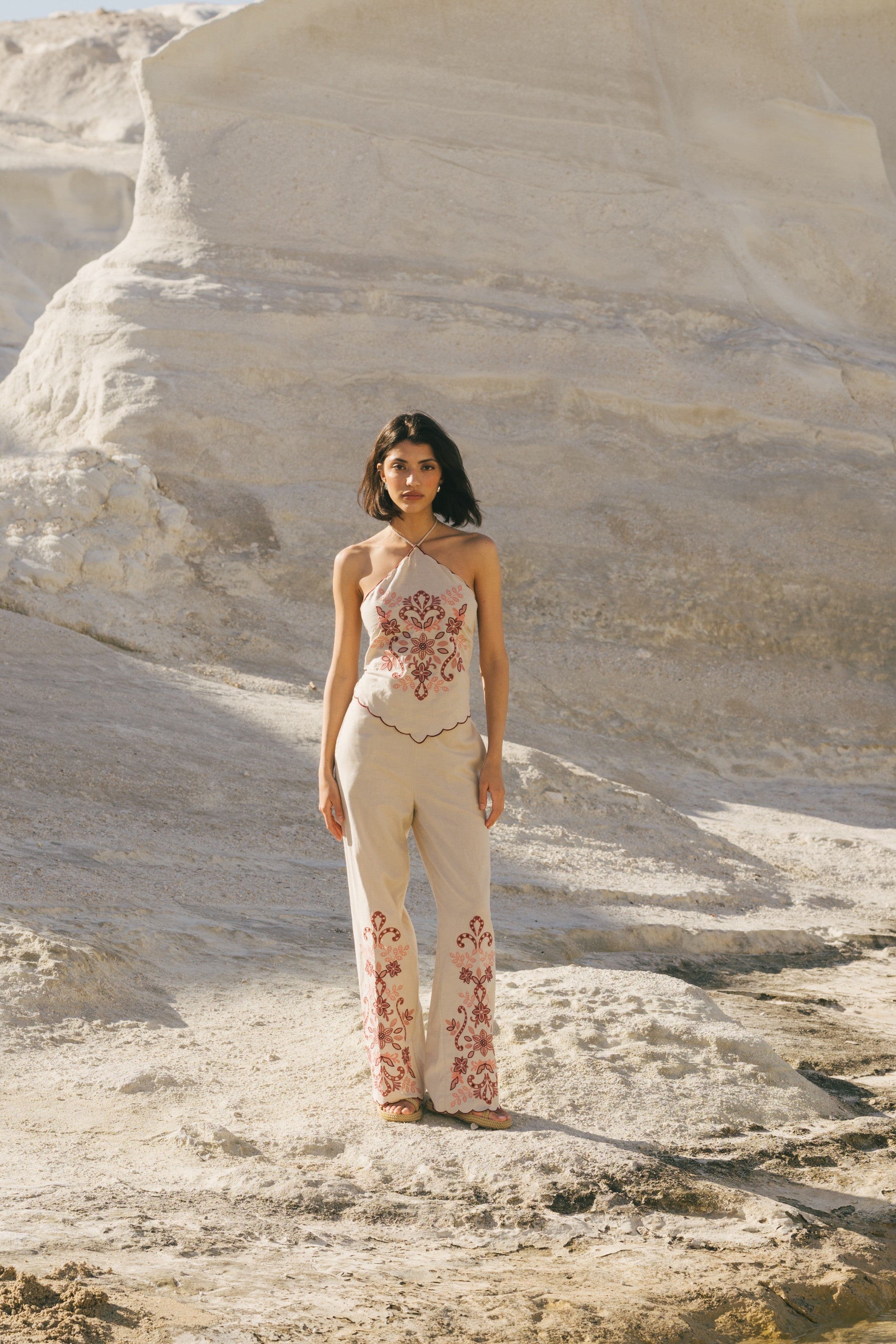 Woman embroidered matching set in beige Calling June